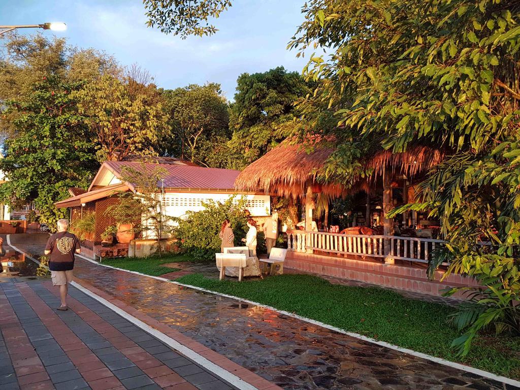 נונג קאי Mut Mee Garden Guest House מראה חיצוני תמונה
